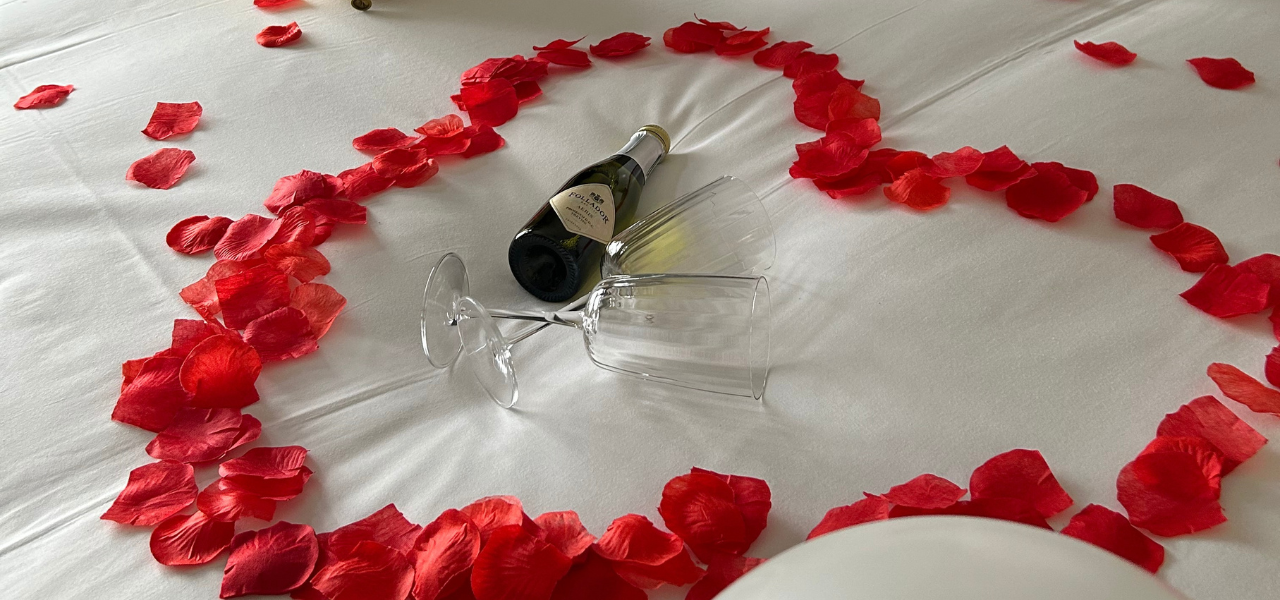 Romantic Arrangement at Hotel Valemont